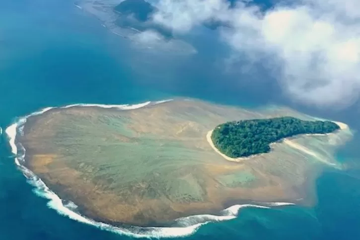 JollyBuoyIsland-AParadiseForUnderwaterMarineLife..png_1692959407.png